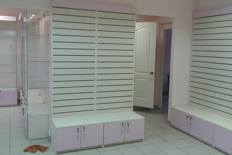 mebelyam-dlya-magazinov-odezhdy-9